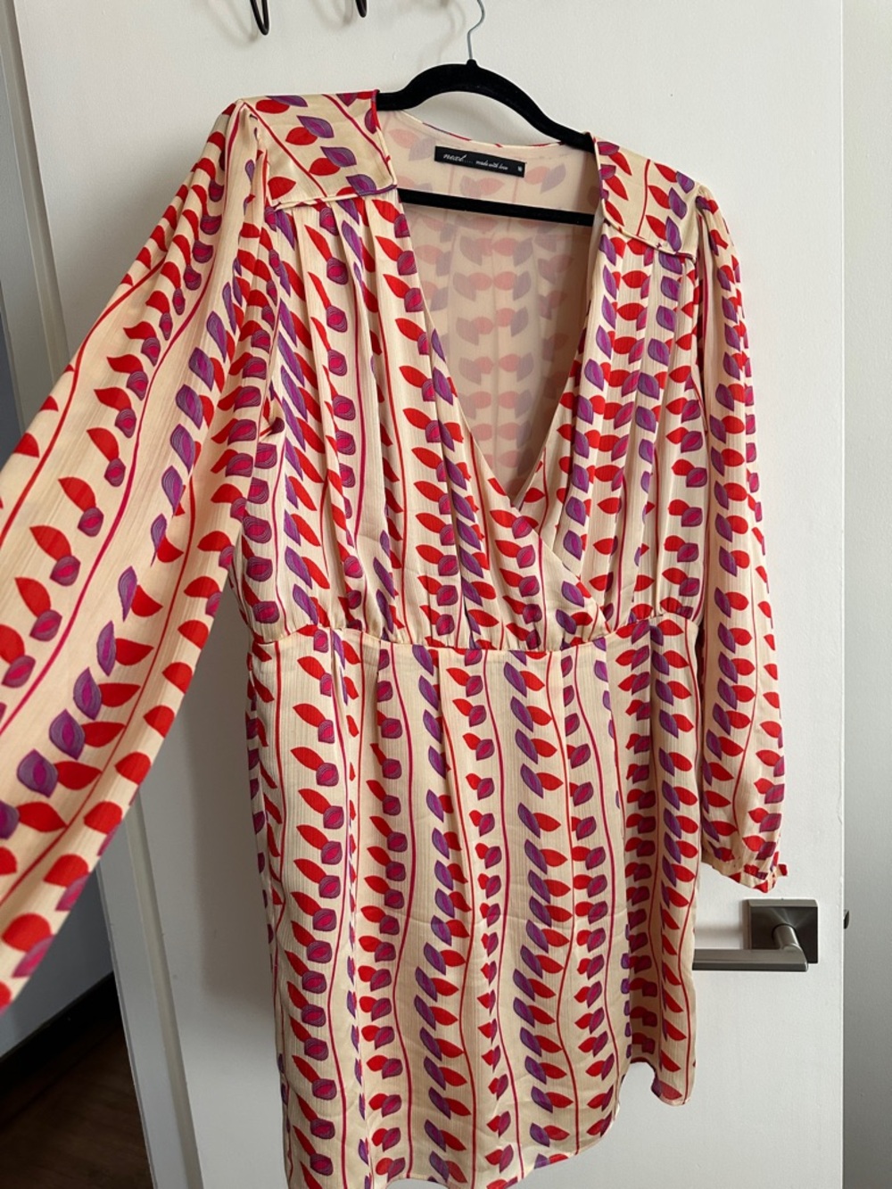 Cream Long-Sleeve V-Neck Dress with Red & Purple Leaf Print